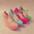 /products/tacones-con-plataforma-colores-variados/